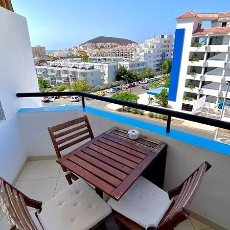 Lovely Cristianos Wifi, Cable Tv, Pool Apartment