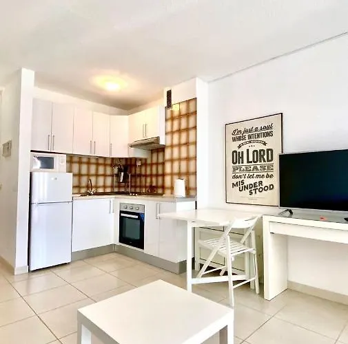 Apartament Lovely Cristianos Wifi, Cable Tv, Pool Arona (Tenerife)