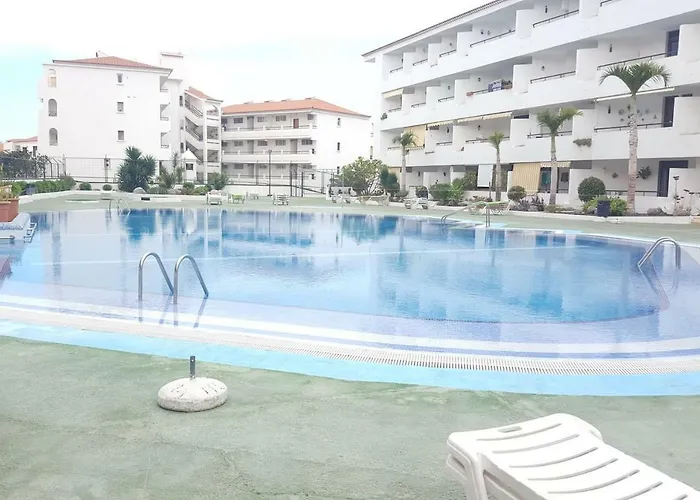 Lovely Cristianos Wifi, Cable Tv, Pool