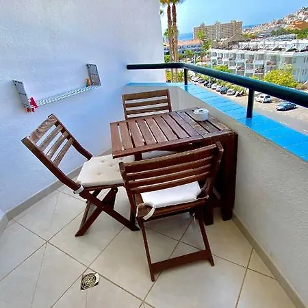 Lovely Cristianos Wifi, Cable Tv, Pool *